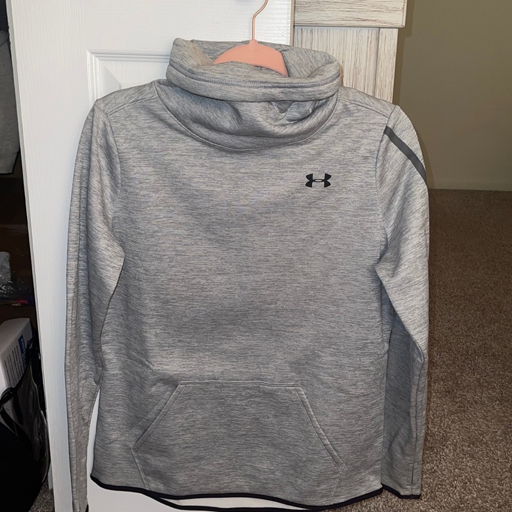 Under Armor Sweatshirt